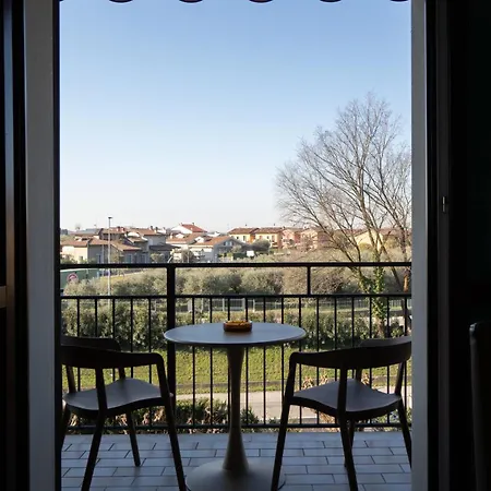 アパート Loft Liana ペスキエーラ・デル・ガルダ